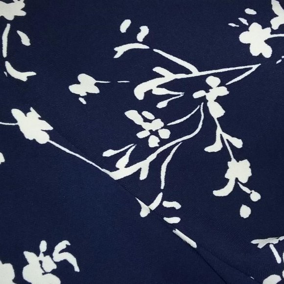 Karin Stevens Top. Size 10 - Picture 3 of 8